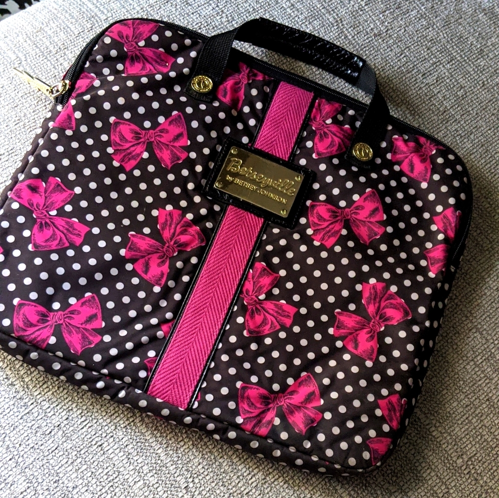 Betsey Johnson laptop bag